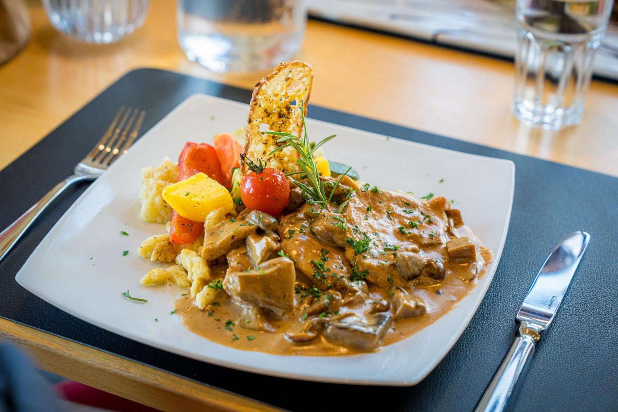 Hotel Restaurant Berghaus Malbun Buchserberg بيوشس المظهر الخارجي الصورة
