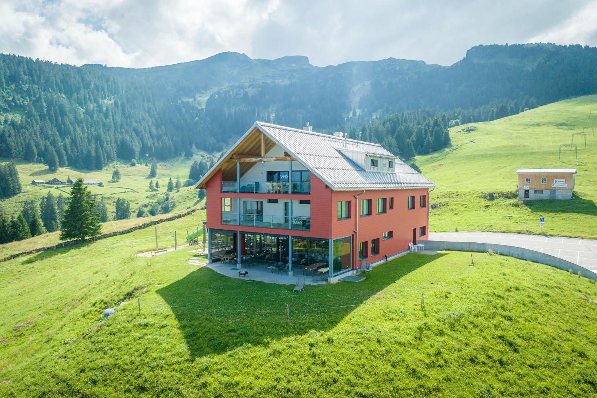 Hotel Restaurant Berghaus Malbun Buchserberg بيوشس المظهر الخارجي الصورة
